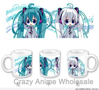 Miku anime bottle