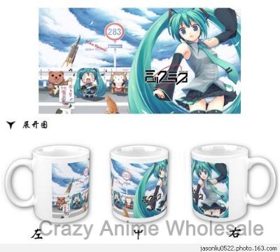 Miku anime bottle