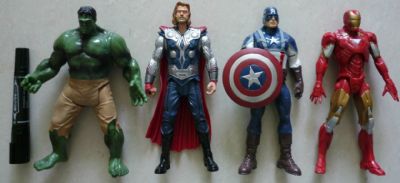 avengers figure