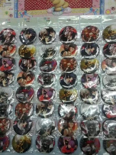 tokyo ghoul anime brooch