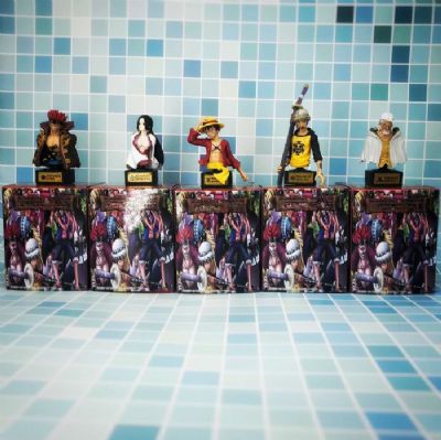 One Piece a set of 5 Boxed figure