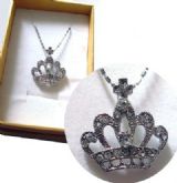 NANA crown necklace