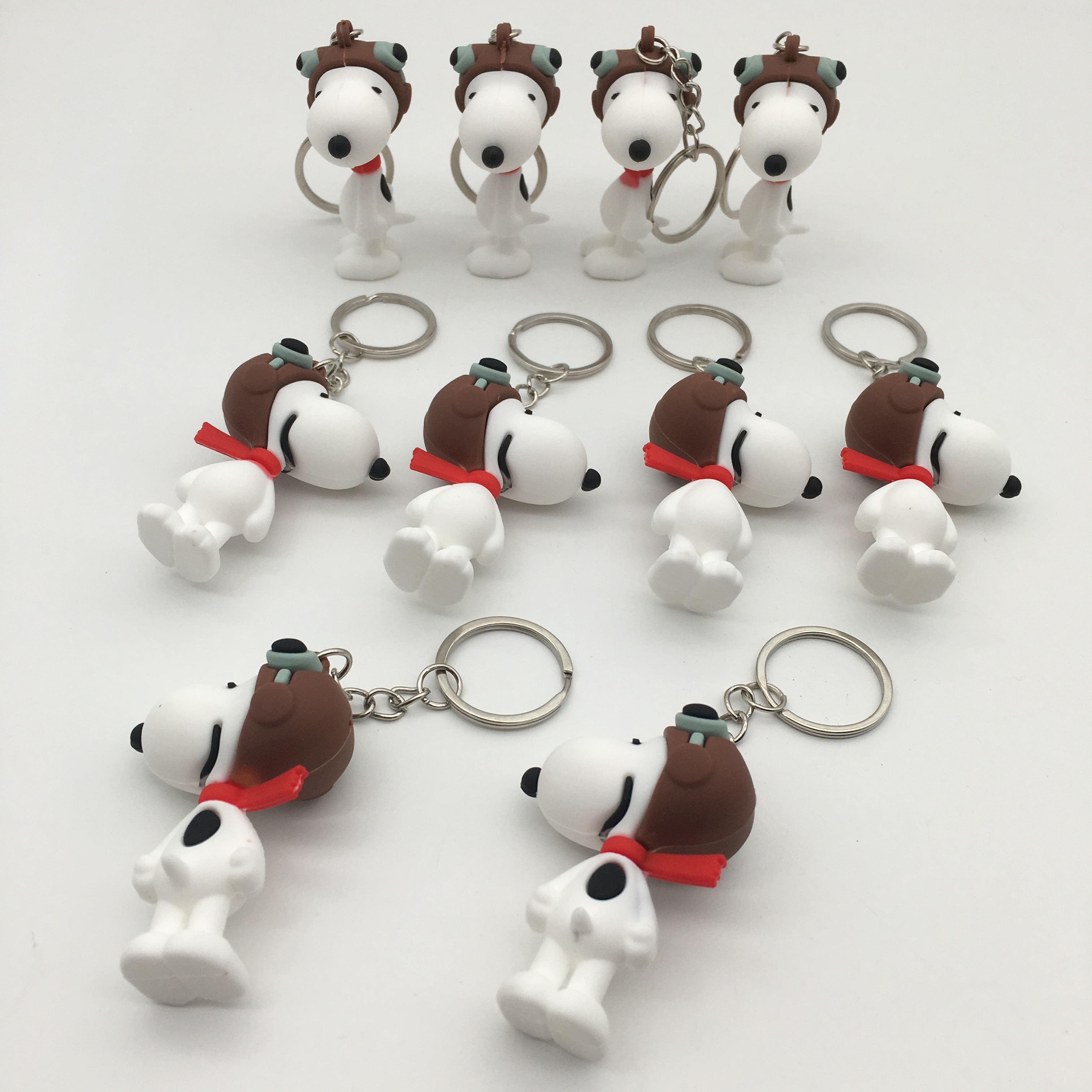 snoopy anime keychain Price of a set of 10pcs 6cm