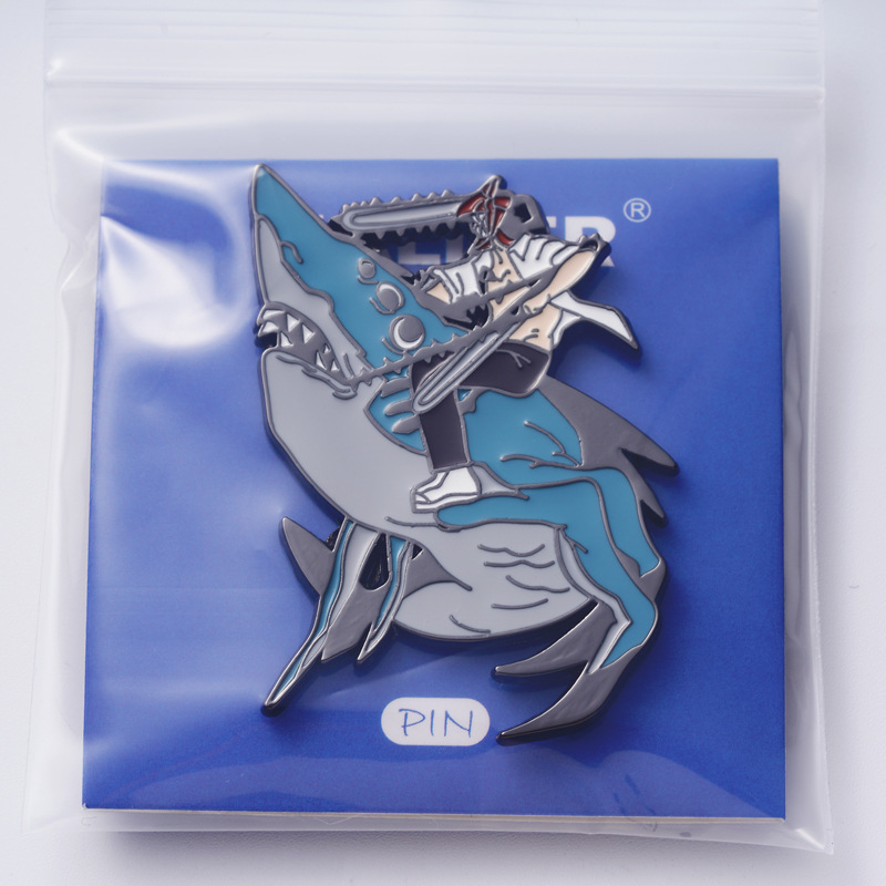 chainsaw man anime pin