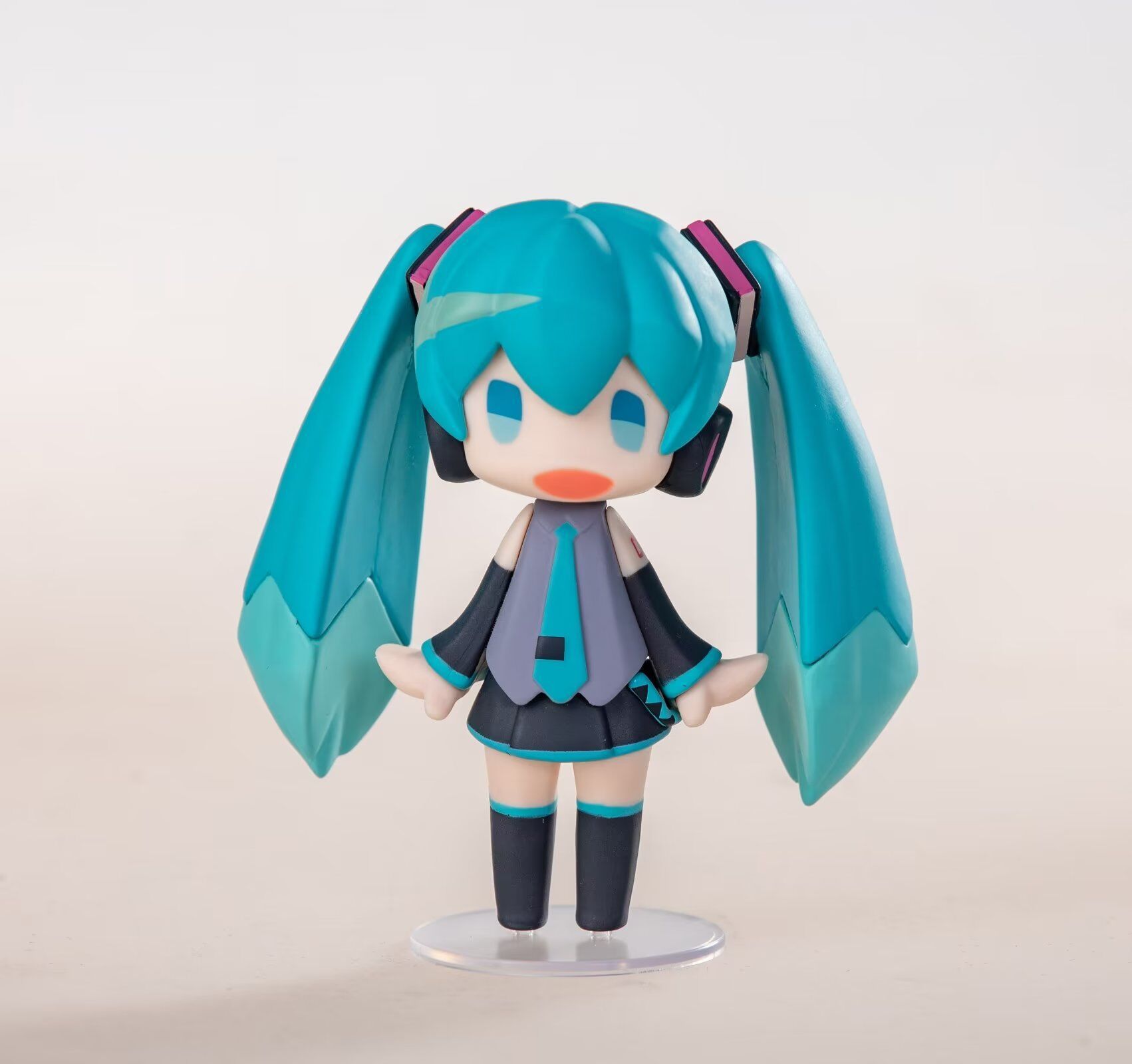 Hatsune Miku anime figure 10cm