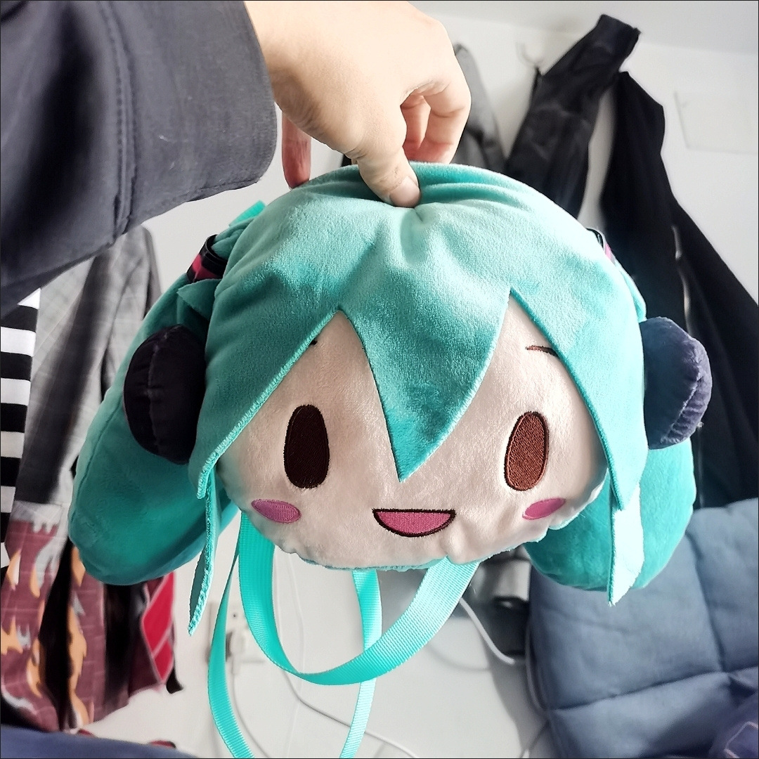 Hatsune Miku anime bag