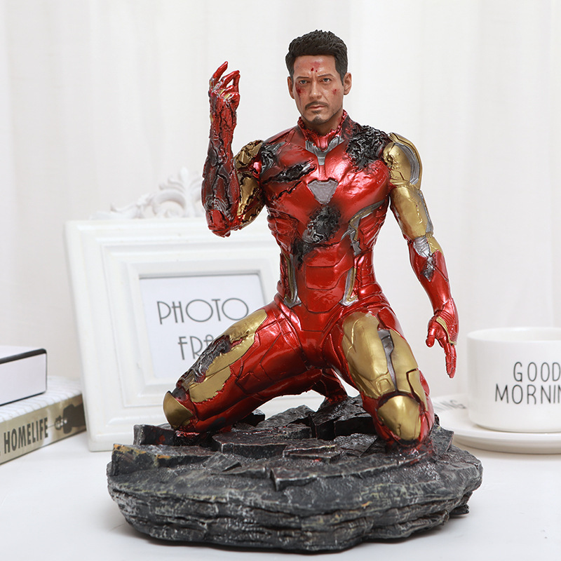 Avengers anime figure