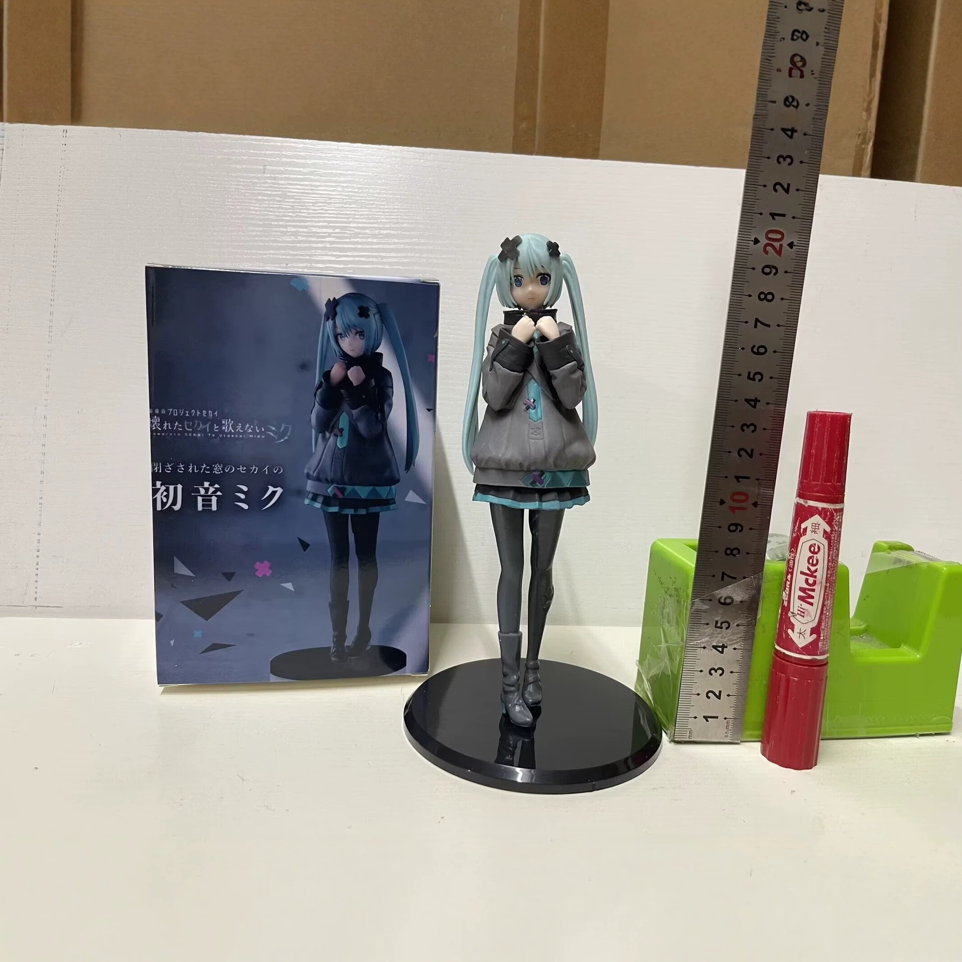 Hatsune Miku anime figure 21cm