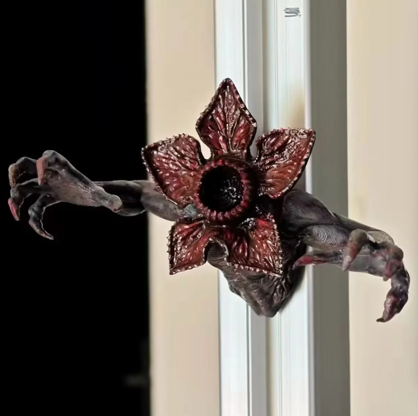 Stranger things anime figure