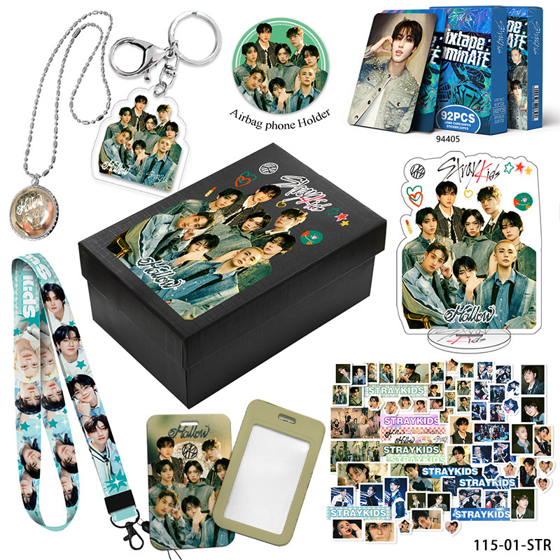 Straykids anime  gift box