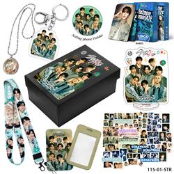 Straykids anime  gift box